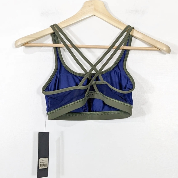WEAR IT TO HEART Women's NWT Navy/Green Strappy Sports Bra Small - Picture 3 of 8